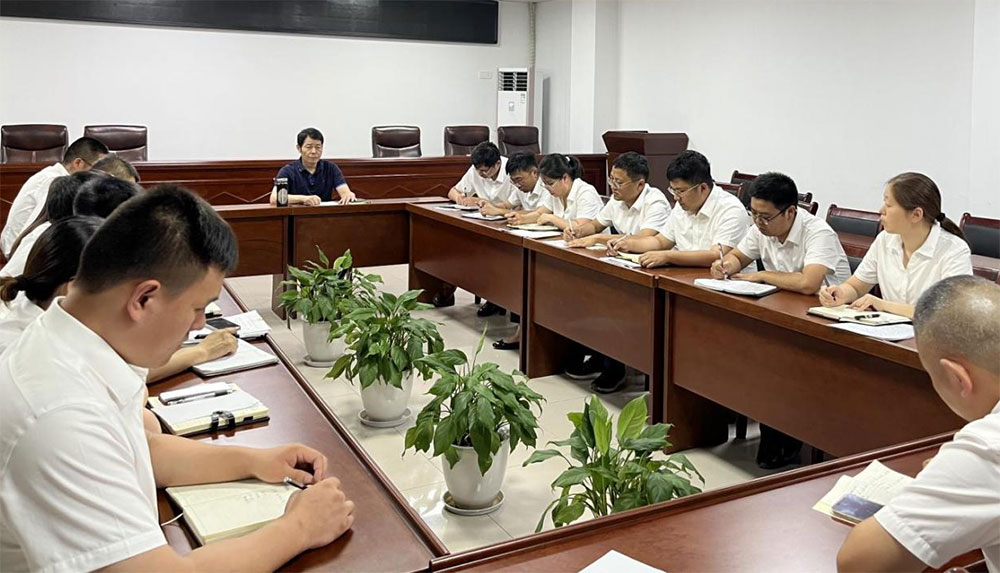 城建投公司召開全體員工大會(huì)暨安全生產(chǎn)、保密工作會(huì)議?